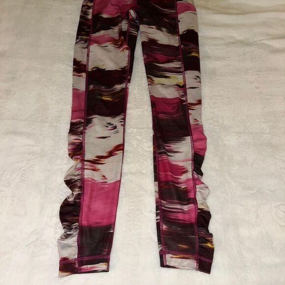 Lululemon Womens Size 6 Speed Leggings Pink Black Abstract Luxtreme Pockets EUC - Picture 5 of 11